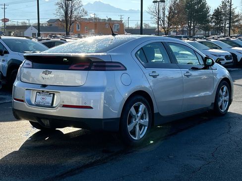 Used 2013 Chevrolet Volt w/ Enhanced Safety Package 1 image 3
