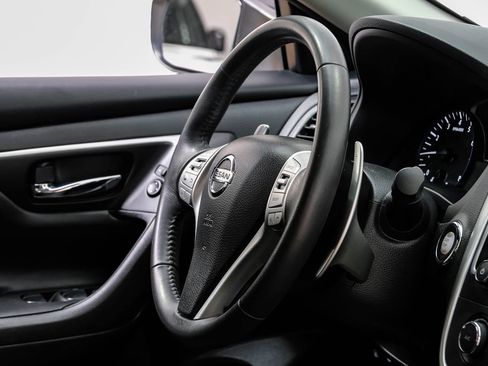 Used 2017 Nissan Altima 2.5 SR w/ Midnight Edition Package image 12