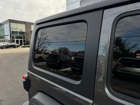 Used 2019 Jeep Wrangler Unlimited Sport S image 22
