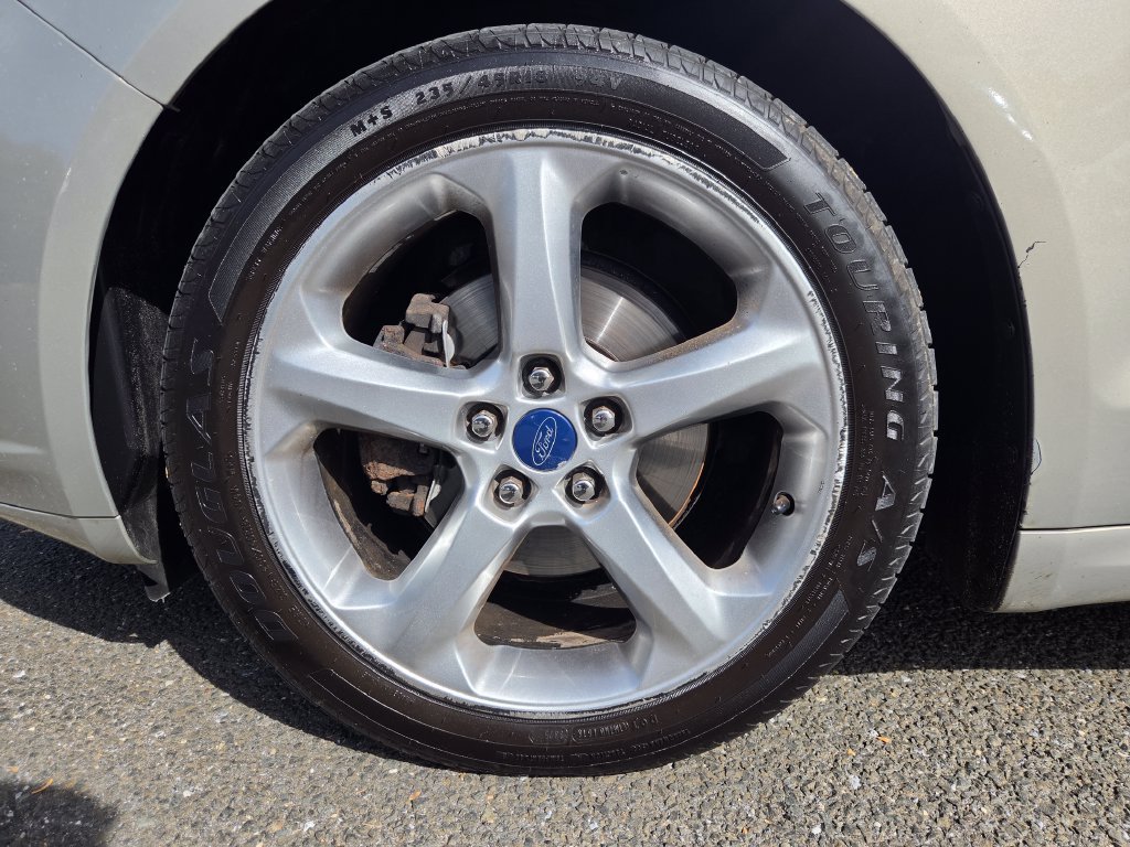 Used 2015 Ford Fusion SE w/ Equipment Group 201A AWD/4WD image 9