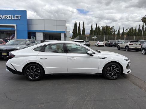 Used 2024 Hyundai Sonata SEL FWD image 9