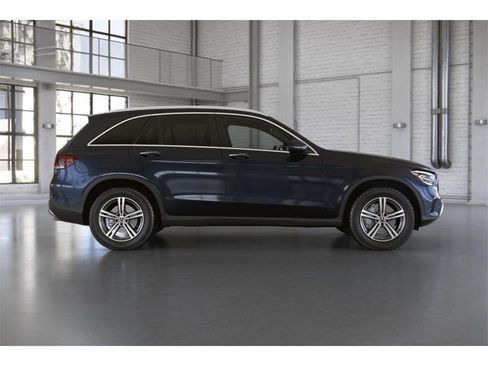 Certified 2022 Mercedes-Benz GLC 300 4MATIC image 17