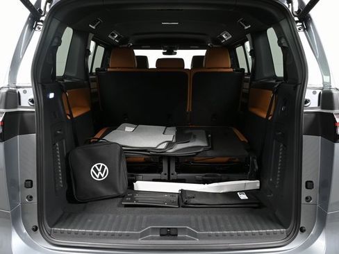 New 2025 Volkswagen ID. Buzz Pro S image 30