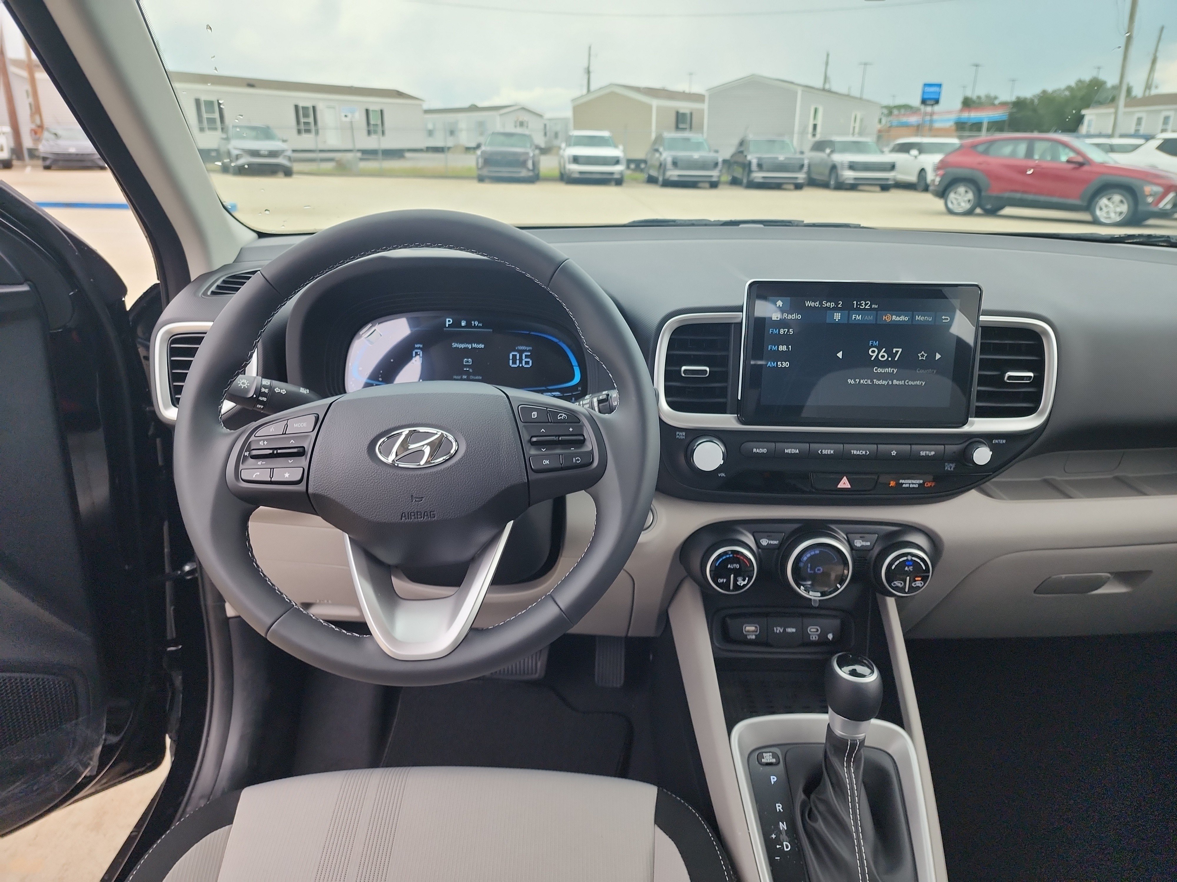 New 2026 Hyundai Venue SEL FWD image 21