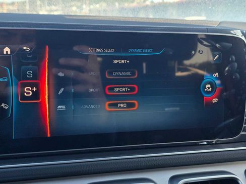 New 2026 Mercedes-Benz GLE 53 AMG 4MATIC Coupe image 35