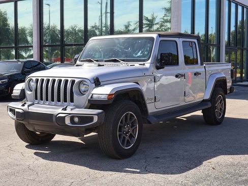 Used 2022 Jeep Gladiator Overland image 5