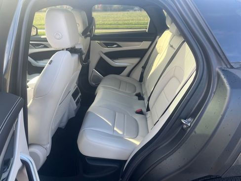 New 2025 Jaguar F-PACE R-Dynamic S image 24