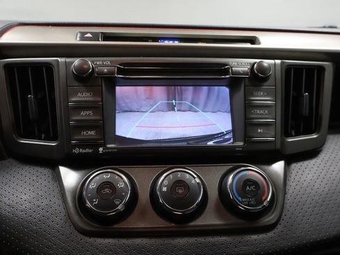 Used 2014 Toyota RAV4 LE image 25