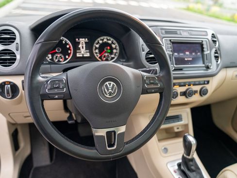 Used 2016 Volkswagen Tiguan SEL image 12