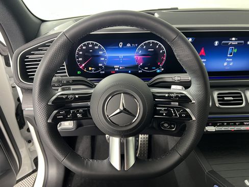 New 2026 Mercedes-Benz GLS 580 4MATIC image 29