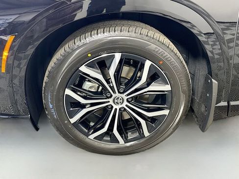 New 2026 Toyota Crown Signia AWD/4WD image 4
