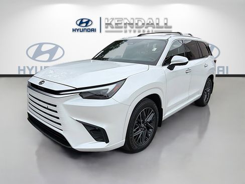 Used 2025 Lexus TX 350 AWD w/ Technology Package image 3