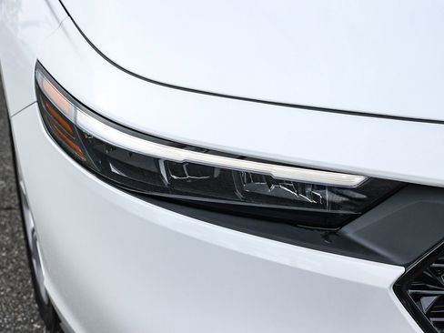 Used 2025 Honda Accord LX image 13