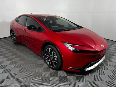 Certified 2024 Toyota Prius Prime image 3