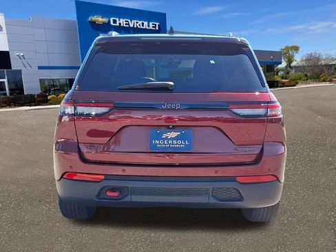Used 2022 Jeep Grand Cherokee Trailhawk AWD/4WD image 24