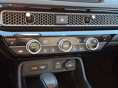 Certified 2022 Honda Civic EX image 16