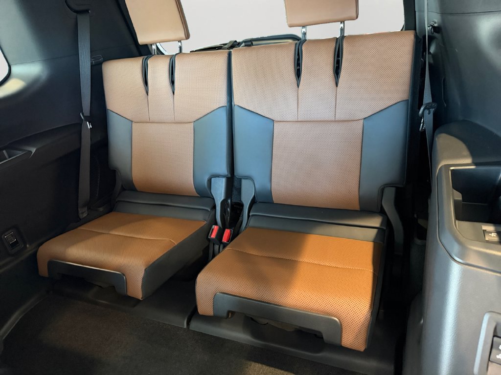 Certified 2025 Lexus GX 550 AWD/4WD image 10