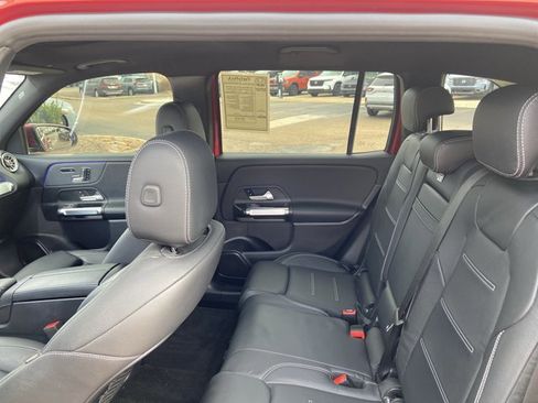 Used 2021 Mercedes-Benz GLB 250 4MATIC image 16