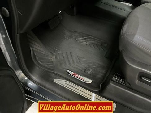 Used 2020 Chevrolet Silverado 1500 RST image 17