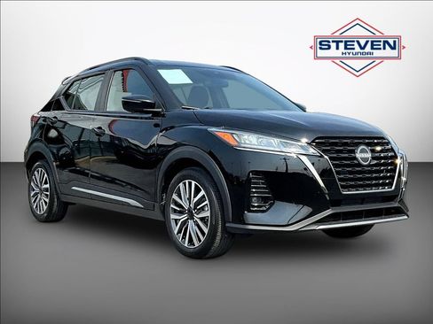 Used 2024 Nissan Kicks SR FWD image 1