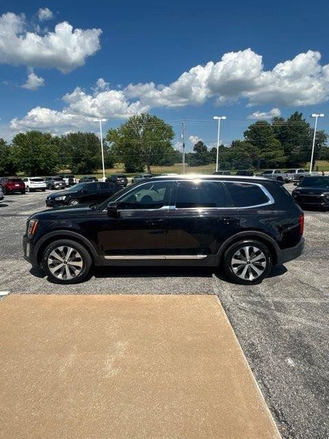 Used 2022 Kia Telluride EX w/ EX Premium Package FWD image 6