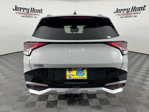 Used 2024 Kia Sportage SX AWD/4WD image 8