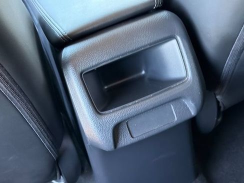 Used 2025 Honda HR-V EX-L image 16