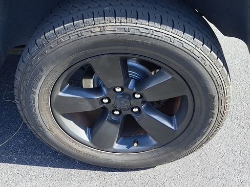 Used 2018 RAM 1500 Express w/ Black Ram 1500 Express Group image 5