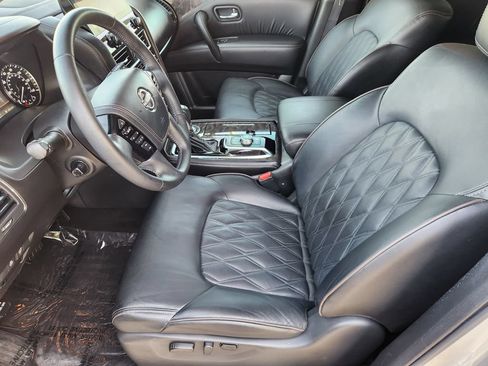 Used 2022 Nissan Armada Platinum w/ Captain's Chairs Package RWD image 13