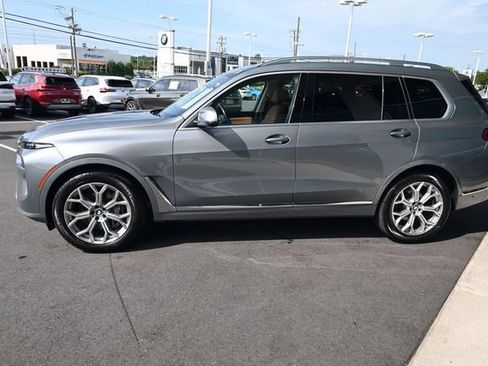 Used 2024 BMW X7 xDrive40i AWD/4WD image 16