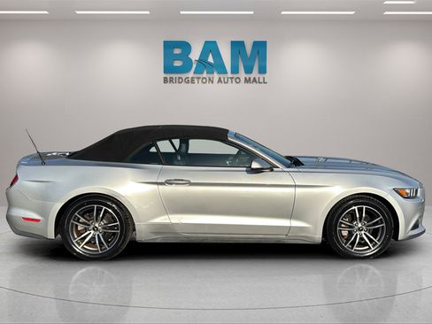 Used 2016 Ford Mustang Premium image 8