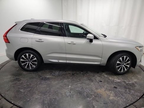 Used 2023 Volvo XC60 B5 Plus AWD/4WD image 11