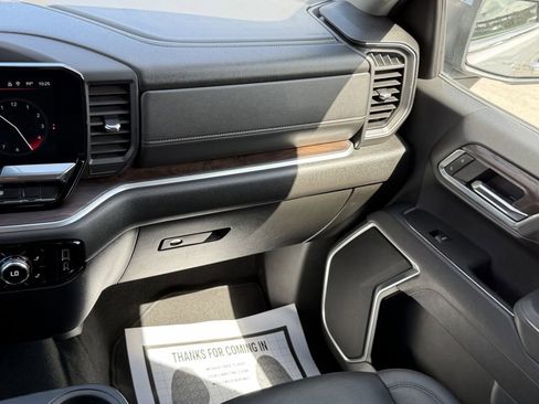 Certified 2025 GMC Sierra 1500 SLT AWD/4WD image 15