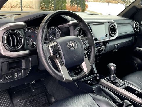 Certified 2019 Toyota Tacoma Limited image 17