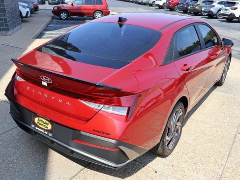 New 2025 Hyundai Elantra Sport image 6