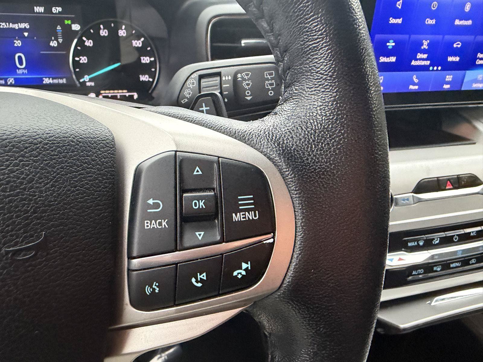Used 2020 Ford Explorer XLT w/ Equipment Group 202A AWD/4WD image 15