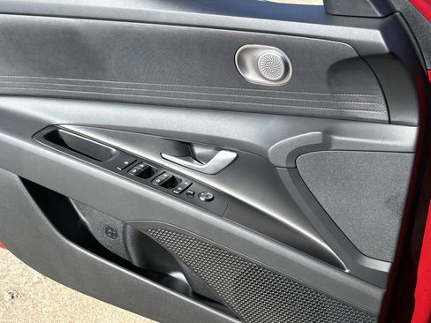 New 2025 Hyundai Elantra SE image 20