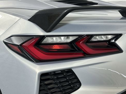 Used 2021 Chevrolet Corvette Stingray Premium Conv w/ Z51 Performance Package RWD image 24