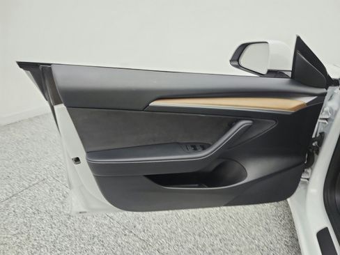 Used 2023 Tesla Model 3 Standard Range RWD image 14