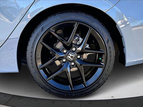 Used 2023 Honda Civic Sport image 32