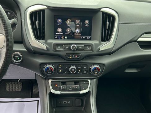 Used 2022 GMC Terrain SLE w/ Driver Convenience Package image 24