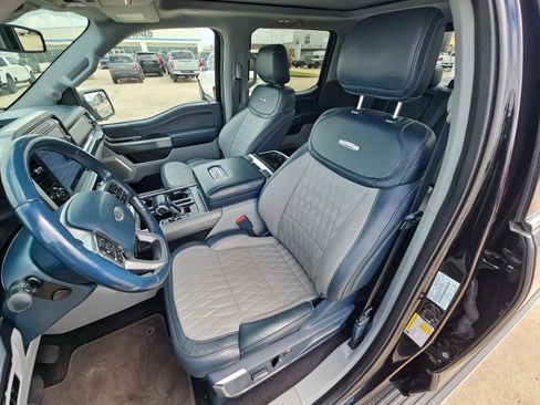 Used 2023 Ford F150 Limited image 16