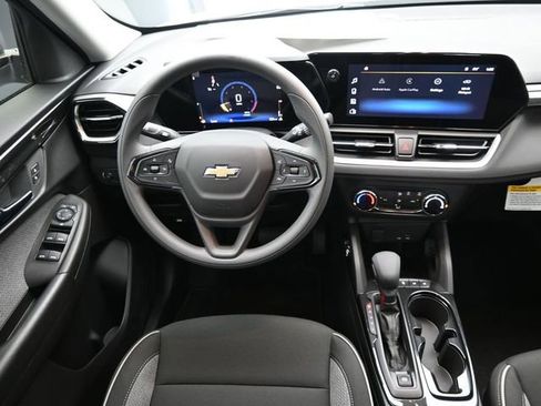 New 2026 Chevrolet TrailBlazer LS w/ LS Convenience Package FWD image 26