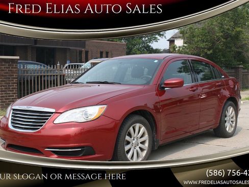 Used 2011 Chrysler 200 Touring FWD image 1