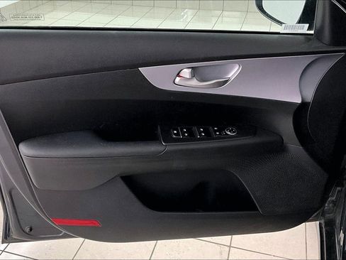 Used 2024 Kia Forte LXS image 19