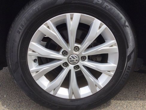 Used 2018 Volkswagen Tiguan S AWD/4WD image 37