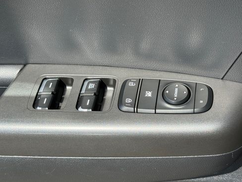 Used 2021 Kia Sportage LX AWD/4WD image 23