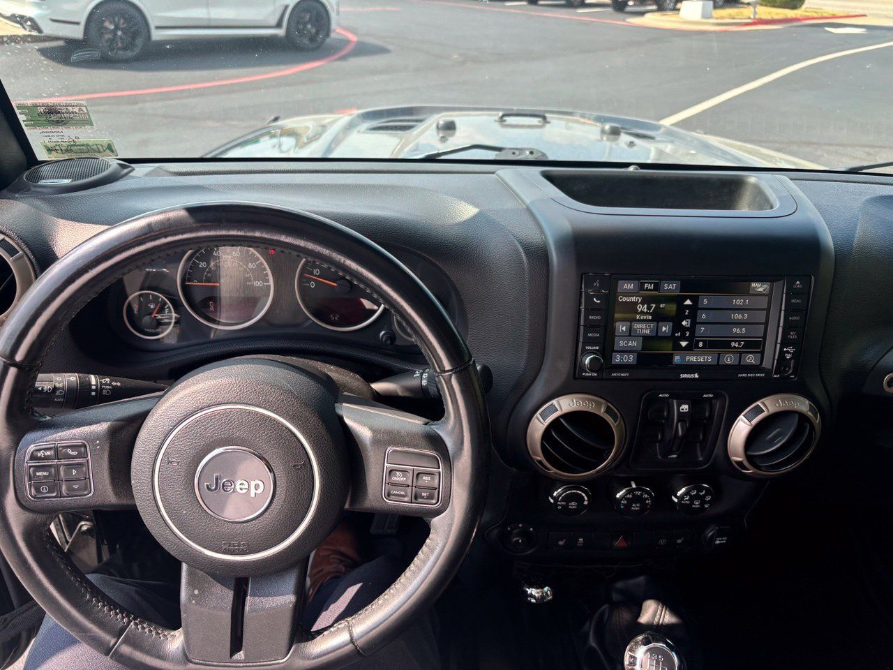 Used 2017 Jeep Wrangler Unlimited Sahara AWD/4WD image 17