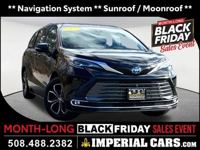 Used 2025 Toyota Sienna Platinum