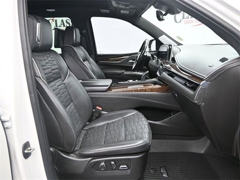 Used 2021 Cadillac Escalade ESV Premium Luxury Platinum image 10